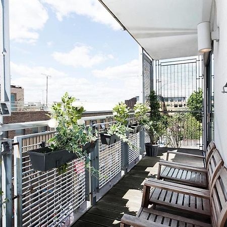 Stylish 2 Bedroom Flat With Balcony In London Exterior foto