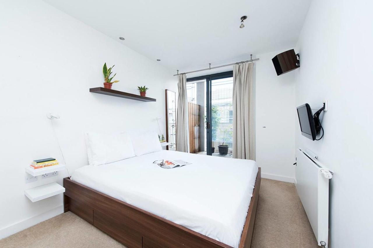 Stylish 2 Bedroom Flat With Balcony In London Exterior foto