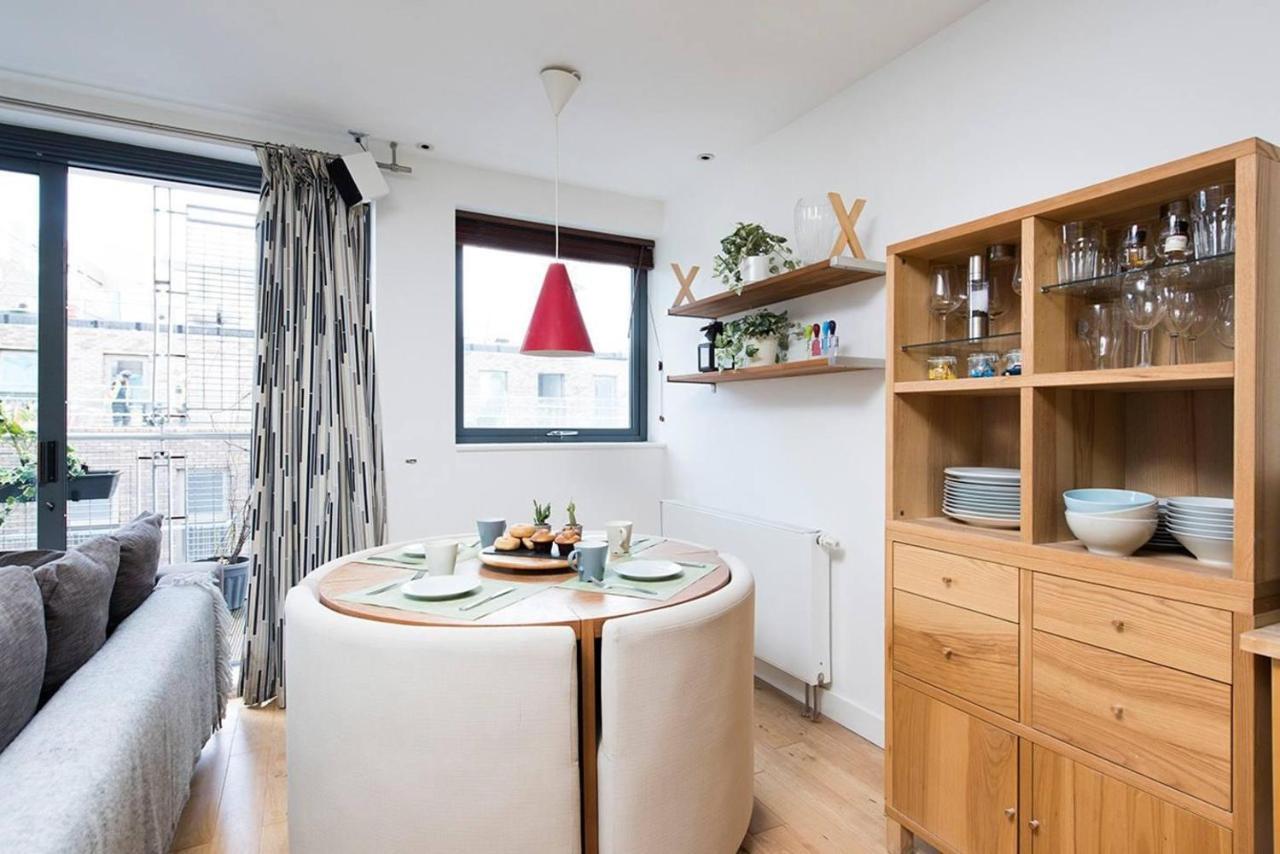 Stylish 2 Bedroom Flat With Balcony In London Exterior foto