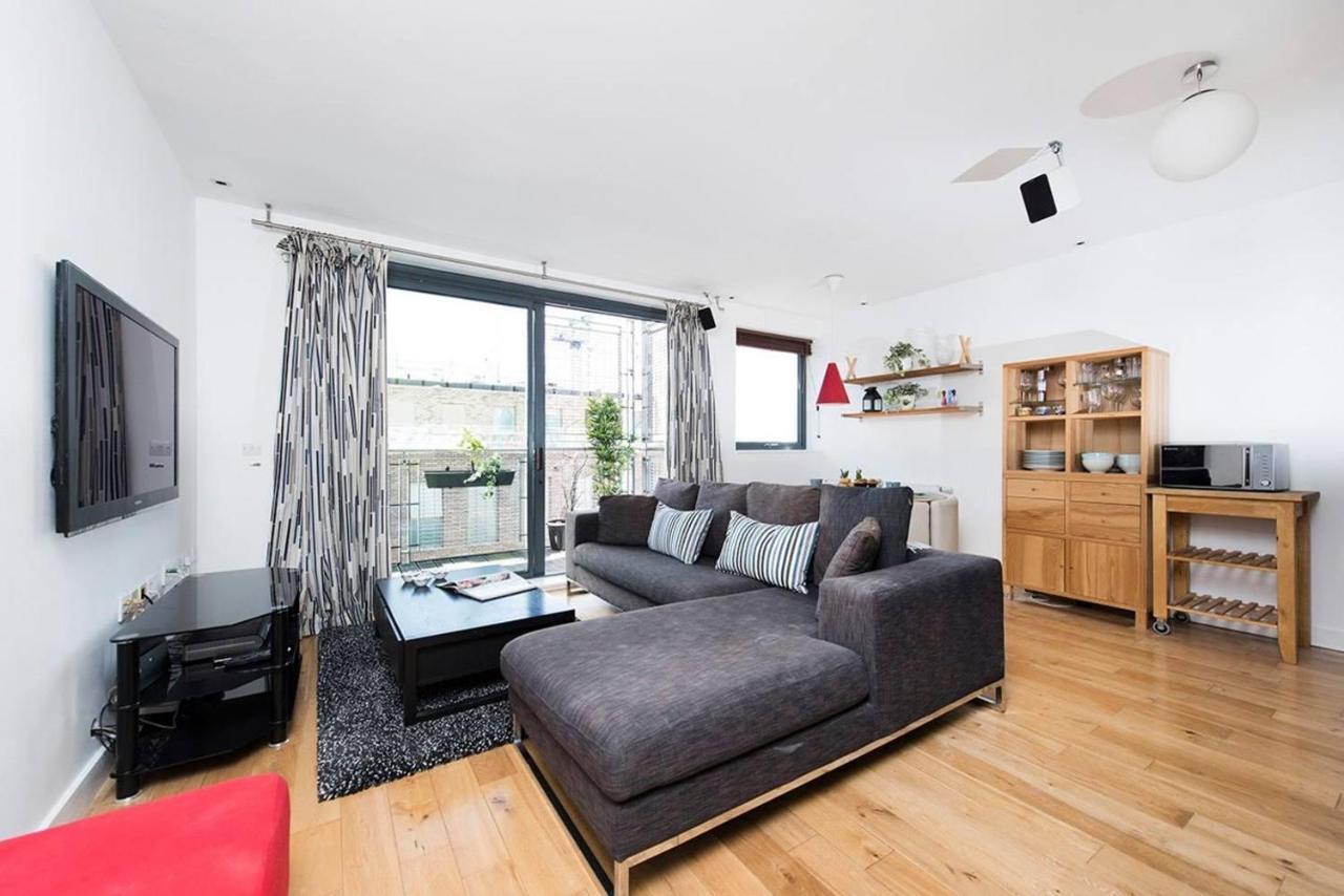 Stylish 2 Bedroom Flat With Balcony In London Exterior foto